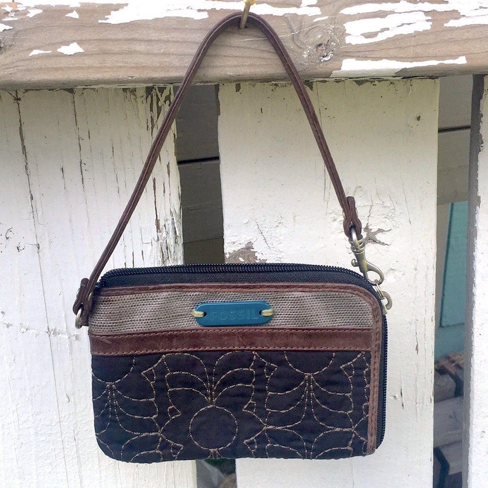 FOSSIL Wristlet brown embroidered blue logo